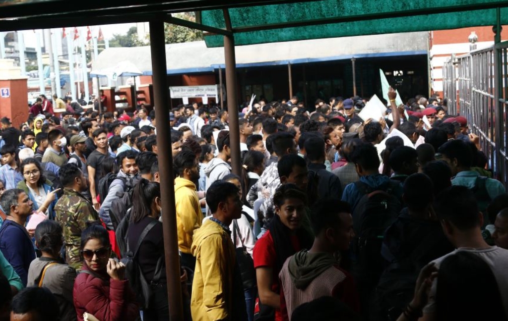 नेपालीहरूलाई विदेशीने मोह बढ्दै