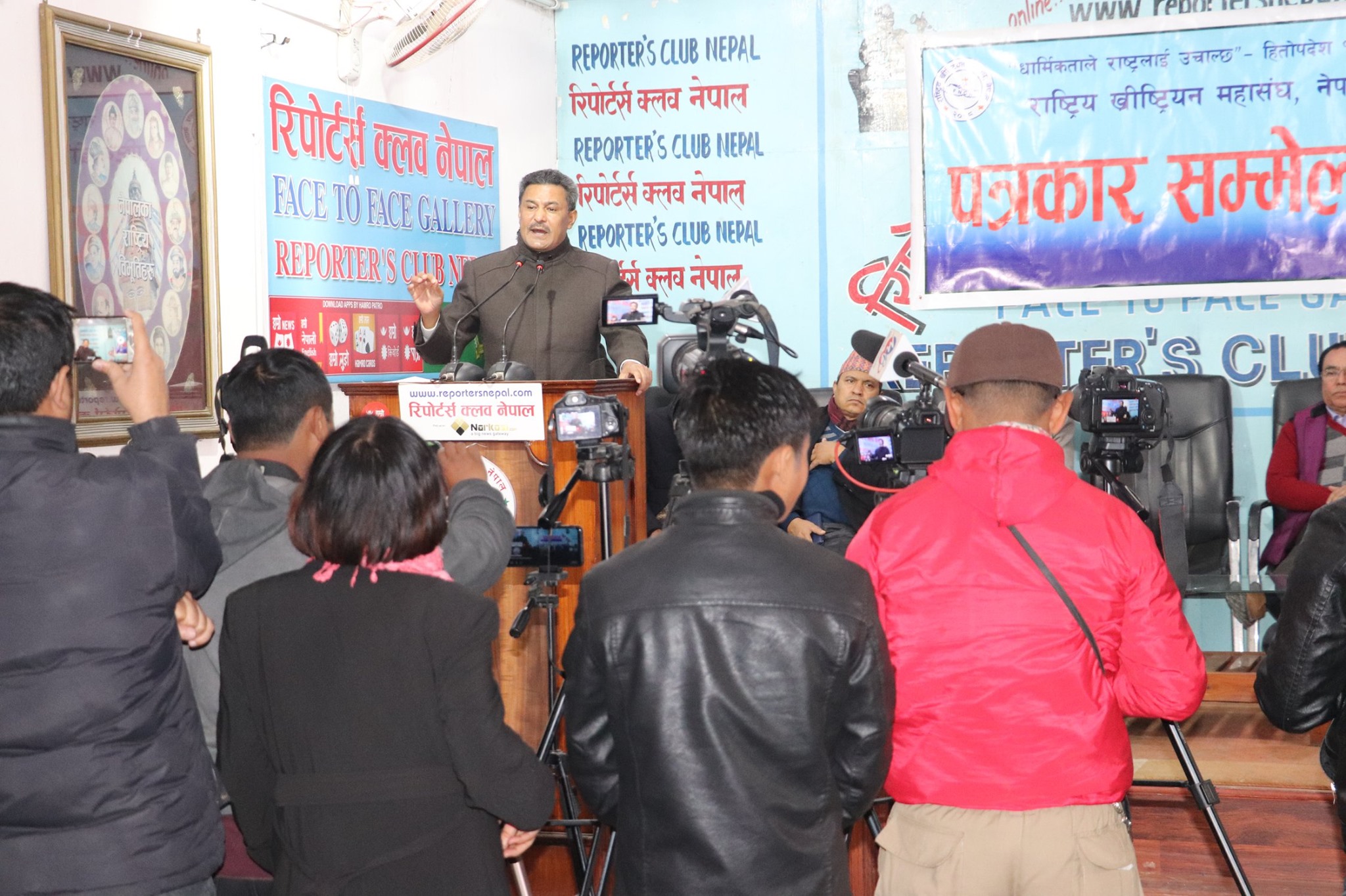 ख्रीष्टमस सार्वजनिक छुट्टीको लागी जोडदार माग