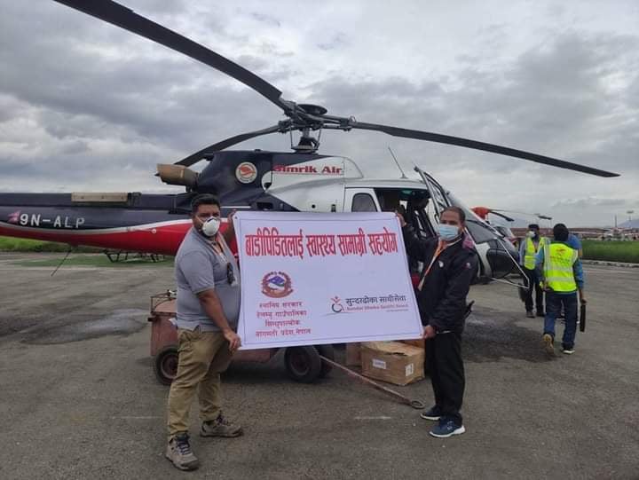 हेलम्बुमा राहत लिएर पुग्यो सुन्दर ढोका साथी सेवा