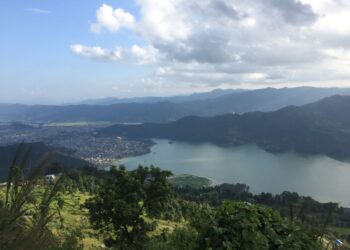 पोखराको रमडिय दृश्य फेवतल र शहर