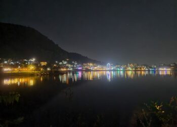 पोखरा लकेसाईड पामे बाट