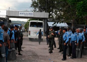 होन्डुरसको महिला कारागारमा ग्याङ्ग वार हुँदा ४१ कैदीको मृत्यु