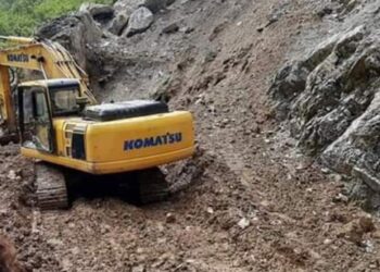 पहिरोका कारण गोरुसिंगे–सन्धिखर्क सडक खण्ड अवरुद्ध